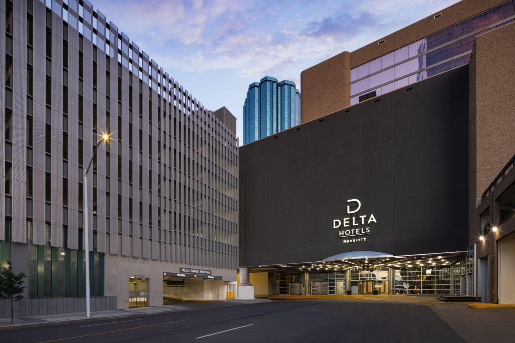 Delta Hotels By Marriott Edmonton Centre Suites Екстериор снимка