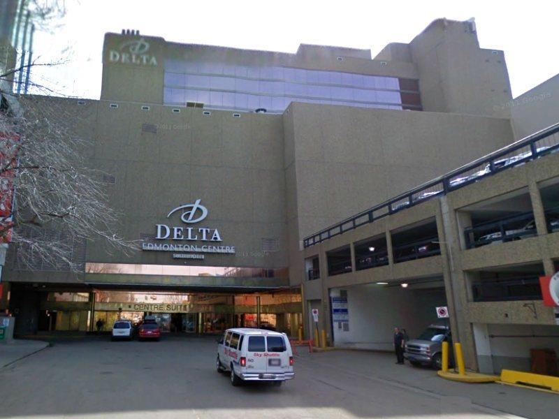 Delta Hotels By Marriott Edmonton Centre Suites Екстериор снимка